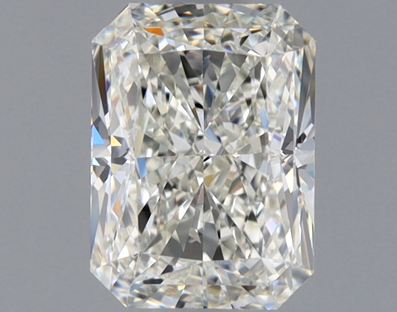 0.9 Carat Radiant Cut Natural Diamond